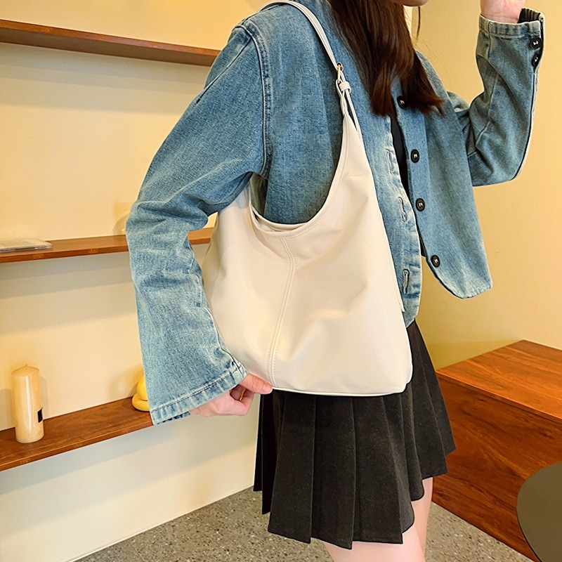Sac à bandoulière hobo en simi - Leatherwork Workshop avis et prix