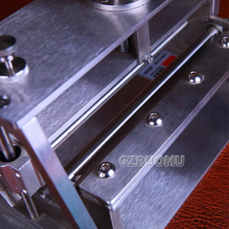 Machine à découper le cuir man - Leatherwork Machine avis et prix